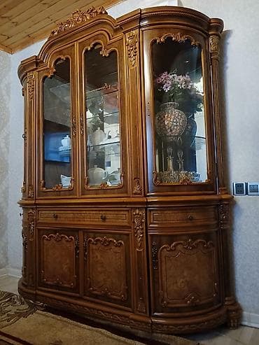 Moyka avadanlığı: Şüşəli dolab vitrini — 2