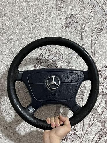 w211 arxa bufer: Mercedes-Benz sükan Rol - Orijinal Mercedes-Benz sükanı, mərkəzdə — 1