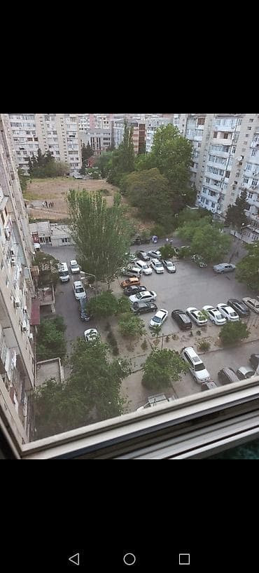 7 mikrorayon: Bakı, 8-ci mikrorayon, 3 otaqlı, Köhnə tikili, m. Azadlıq Prospekti, 65 kv. m — 10