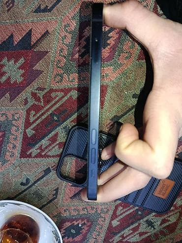 qrafik planşet satilir: IPhone 12, Qara — 2