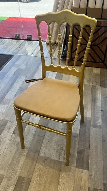 Qonaq otağı üçün, Qatlanmayan, rəng - Ağ Stul