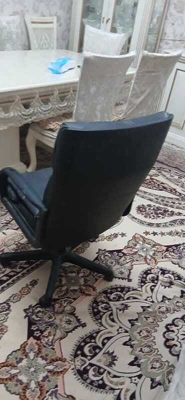 Alfa Romeo: Təkərli, Qolları tənzimlənmir, Süni dəri — 3