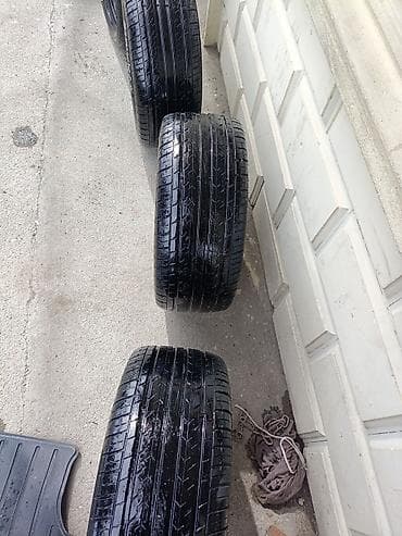 Digər nəqliyyat: Şin Roadstone 215 / 50 / R 13 — 8