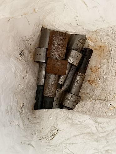 Məhsul: Metal şlitsalı oxlar/dişli mil ucları (bir neçə ədəd dəst)