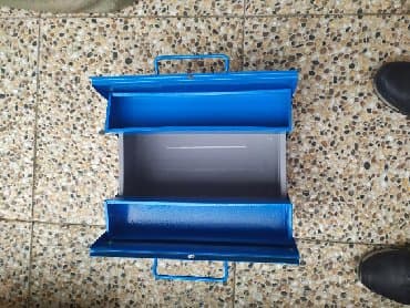 dülgər alətləri: Alət qabı yeni keyfiyyətli instrumentler üçün materialı metaldi — 1