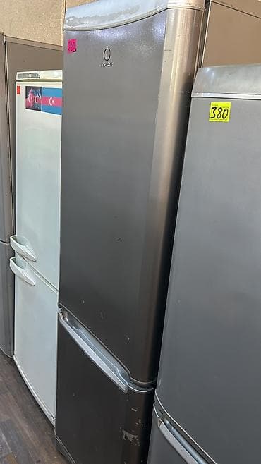 Indesit iki qapılı soyuducu - Rəng: metalik boz (inox effektli) - lalafo.az -da Indesit iki qapılı soyuducu - Rəng: metalik boz (inox effektli) -