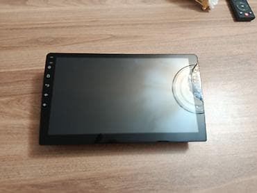 Monitor işləyir. ekran görüntüsü pikselli aşağı düşmüşdü. amma ola