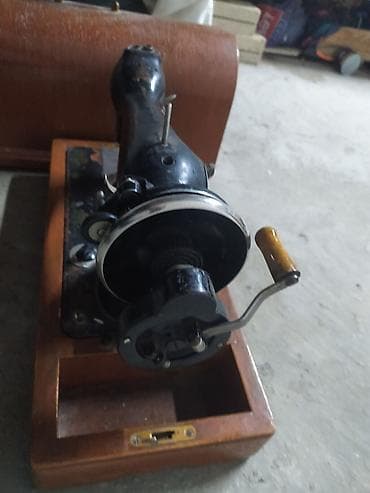 Velosipedlər: Məhsul: Mexaniki tikiş maşını (köhnə model, əl ilə fırladılan)cindir — 2