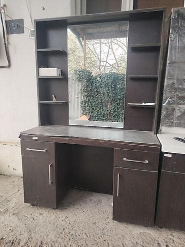 Geniş güzgülü vizaj/saç ustası masası dəsti - Material: tünd ağac