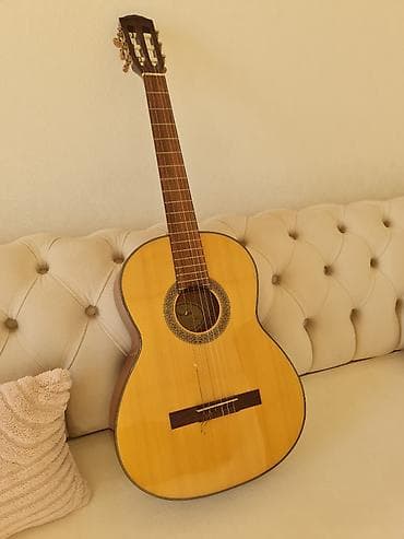 Классическая гитара, Fender, Б/у, Самовывоз at lalafo.az Классическая гитара, Fender, Б/у, Самовывоз