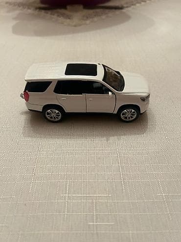 Ağ rəngli miniatür SUV oyuncaq avtomobil - Material: metal gövdə — 7