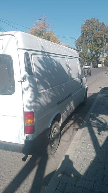 yuk maşını satılır: Il -1997. Ağ rəngli yük/furqon mikroavtobus Xüsusiyyətlər: - — 6