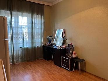 8 mikrorayonda satilan evler: 28 may metrosu,2 otaqli menzile 1 iwleyen xanim 25 yawa kimi — 5