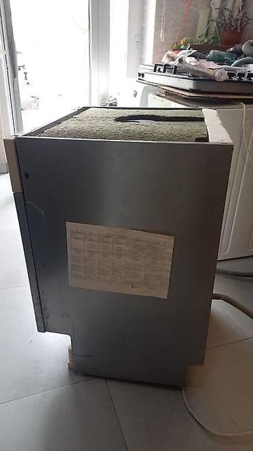 nar kredit 1 manat: Qabyuyan maşın Hotpoint-Ariston, Tam qabaritli (60 sm.), Quraşdırılan, İşlənmiş — 2