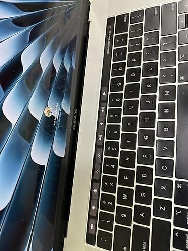 Apple MacBook Pro noutbuk - Ekran: 15 düym Retina (parlaq, yüksək — 3