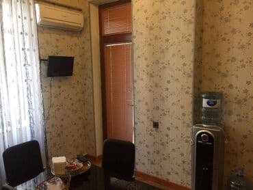 yasamalda 3 otaqli evler: 3 otaqlı, Yeni tikili, m. Elmlər Akademiyası, 130 kv. m — 5