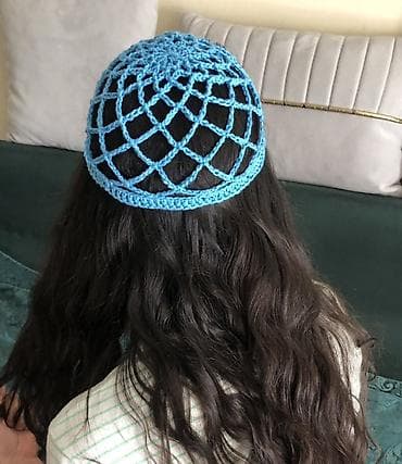 Mavi rəngli, əl işi kroşe saç toru/kipa üslublu baş örtüsü -