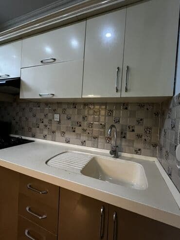 tek kravatlar: Tecili! Metbex mebeli satilir! Ölçüler: uzunluq - 2,60 m, en - 60 sm — 5