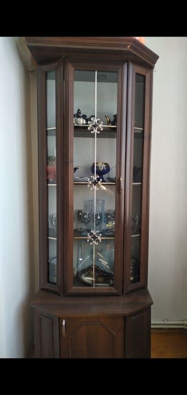 входные двери со стеклом и ковкой: Распашной, 2 двери Угловой шкаф, Сервант — 1