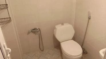 daxili kreditle evler: Kirayə verilir: mətbəx və sanitar qovşaqdan ibarət kiçik mənzil — 1