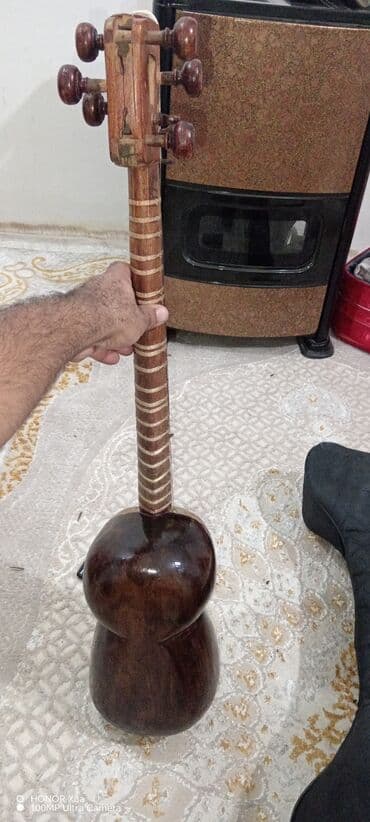 Пианино: Tar – milli simli musiqi aləti - Korpus: iki hissəli armud formalı — 5