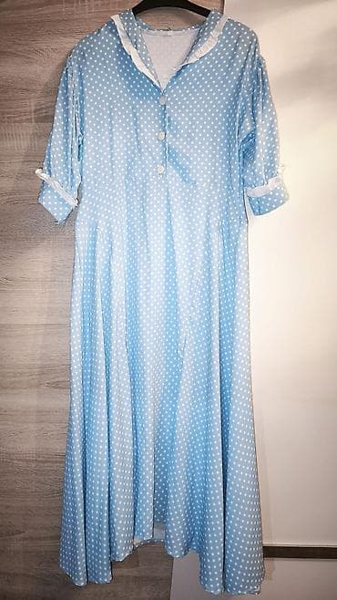 elbiseler: Mavi rəngdə, xırda ağ nöqtəli qadın donu. - Uzun, ətəyi geniş kəsimli — 1