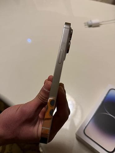 i 15 pods: IPhone 14 Pro, 256 GB, Ağ, Zəmanət, Barmaq izi, Simsiz şarj — 4
