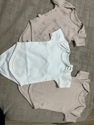 Dəstlər: Bodi, Uniseks, 3 - 6 ay — 3