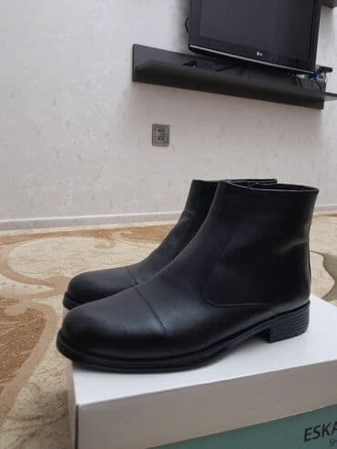 Məhsul: Kişi qış botları - Model: Klassik, qısa boğazlı (ankle) bot -