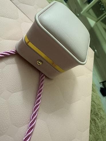 qizil sat: Gümüş rəngli zərif qadın üzüyü - Dizayn: Açıqlıqda tənzimlənən iki — 1