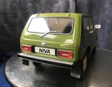 metbex tavan modelleri: Коллекционная модель LADA-2121 NIVA1600 olive green 1977 Model Car — 16