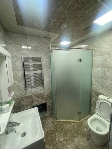 qəbələdə kirayə evlər: Nerimanov Təbriz küçəsi,9 mertebeli binanın, 9 cu mertebesində, 4 — 6