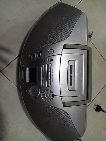 gta 6 disk: Portativ stereo CD/kaset/radyo mərkəzi Xüsusiyyətlər: - CD pleyer — 2