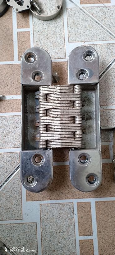 qapi petlesi: Gizli qapı menteşələri və qapı mexanizmləri dəsti Məhsul tərkibi: - — 4