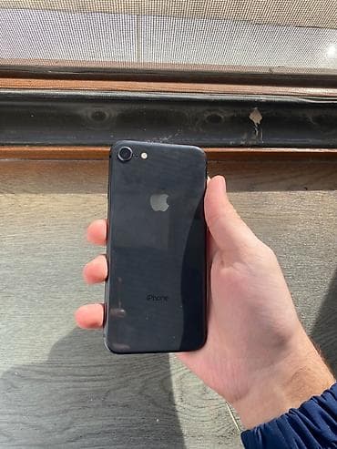 iphone 3gs: IPhone 8, 64 GB, Qara, Barmaq izi — 1