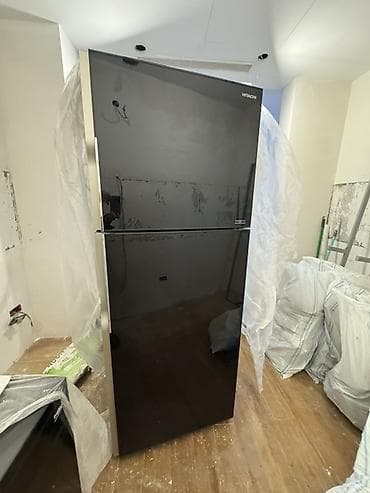 epilyator satilir: 2 qapılı Hitachi Soyuducu Satılır, rəng - Qara — 1