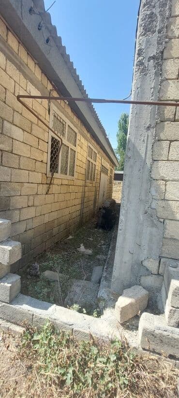 2 mərtəbəli evlər: OBYEKT SATILIR 4 sayli mektebin ve mescidin araliqinda yerlesir. Anbar — 5