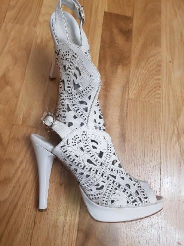 Ölçü: 37, rəng - Ağ, İşlənmiş