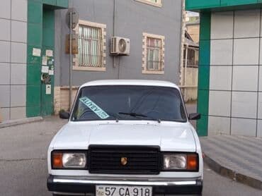 ваза напольная стеклянная высокая без узора: VAZ 2107, ağ rəng, sedan gövdə. Xüsusiyyətlər və təchizat: - Mexaniki — 1