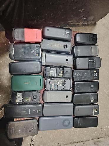 balaca telefon: Köhnə düyməli mobil telefonlar dəsti - Brendlər: Nokia, Samsung — 2