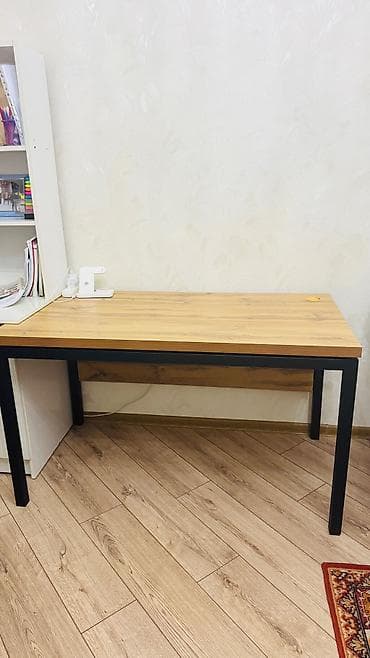 firlanan stullar: Erqonomik ofis dəsti – masa və kreslo - Masa: Minimalist dizaynlı — 3