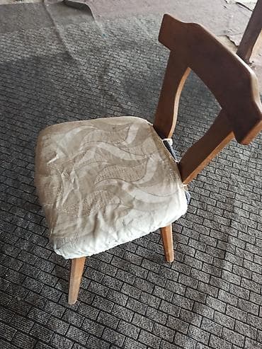 oturacaq stolları: Palıd ağacınan oturacaqları satılır. Rumıniya istehsalıdır. Biri 50 — 3