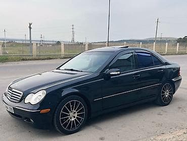 kia satisi: Mercedes-Benz C-Class sedan (W203), qara rəng. - Kuzov: 4 qapılı — 7