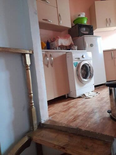 kiraye evler memar ecemi: 3-otaqlı mənzil kirayə verilir, 28 May m., 90 m² Her bir şeraiti var — 8