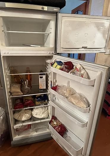 Duxovkalar: İşlənmiş 2 qapılı Indesit Soyuducu Satılır, rəng - Boz — 2