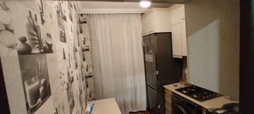 sabunçu qəsəbəsində evlər: Ev yeni təmir olunub. Evdə təxmini 1 ildən az yaşanıb. 5/4 cü mərtıbə — 9