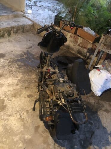 zil su maşınları: Moon - moon, 50 sm3, 2000 il, 10000 km — 2