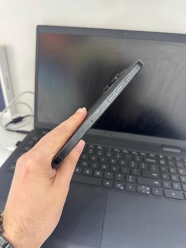 iphone rengleri: IPhone 16 Pro Max — 3