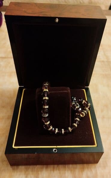 kehraba tesbeh: Səhifədə olan digər elanları görmək üçün İlahə adın üzərindən sıxın❗ — 2