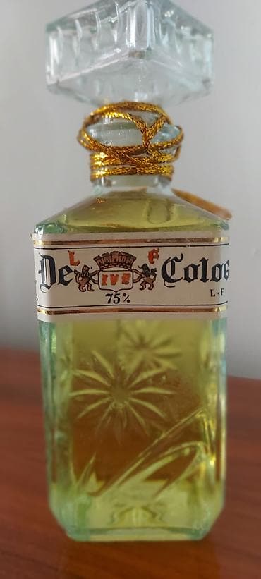 Məhsul: Klassik “Eau de Cologne” (75%) - Şüşə: Kəsimli kvadrat — 1